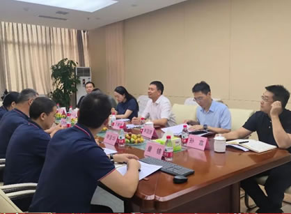 重庆市委网信办主任吴勇军调研尊龙公司